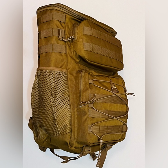 Tactical Cooler Backpack *NEW - Picture 5 of 13
